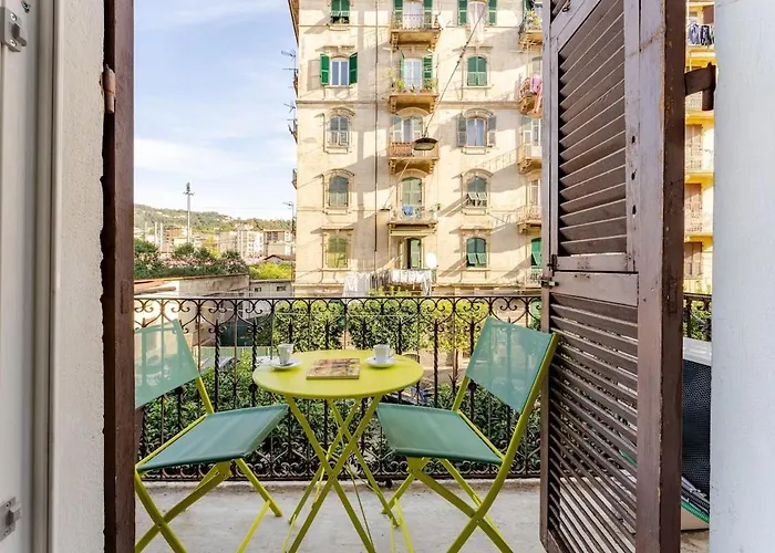 Domvs V Terrae * Λα Σπέτσια